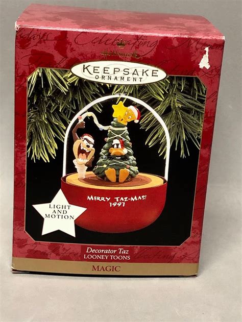 Unboxing and Reviewing the Latest Hallmark Keepsake Magic Ornament Collection